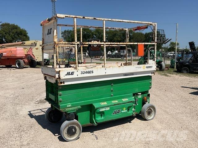 JLG 3246ES Ножични работни платформи