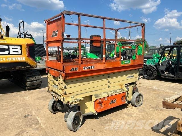 JLG 3246ES Ножични работни платформи