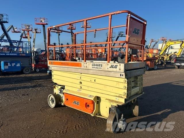 JLG 3246ES Ножични работни платформи