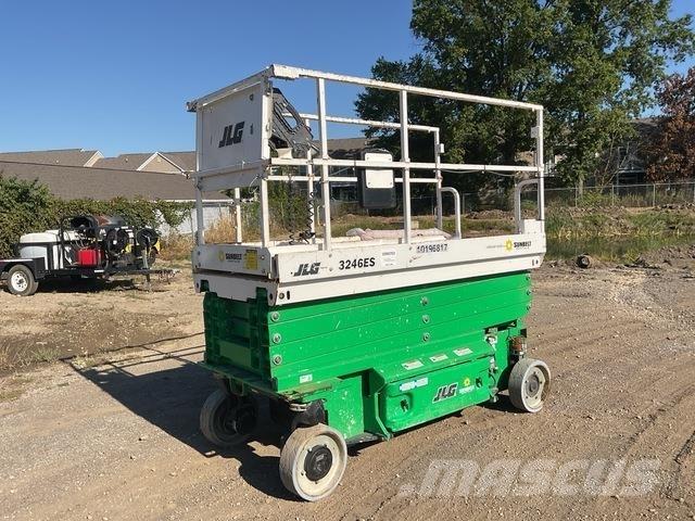 JLG 3246ES Ножични работни платформи