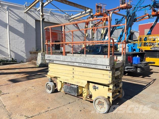 JLG 3246ES Ножични работни платформи