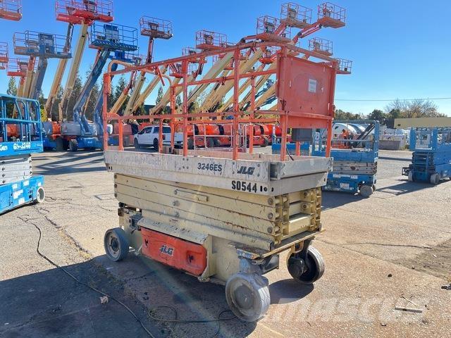 JLG 3246ES Ножични работни платформи