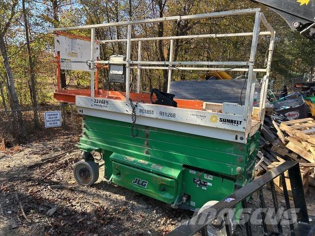 JLG 3246ES Ножични работни платформи