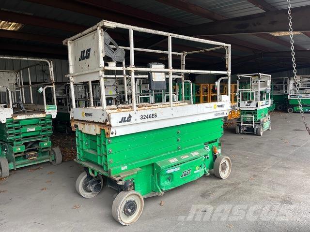 JLG 3246ES Ножични работни платформи