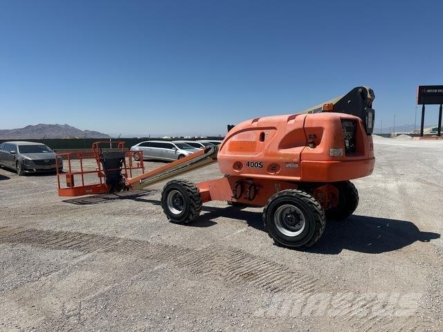 JLG 400S Телескопични повдигачи
