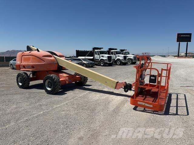 JLG 400S Телескопични повдигачи
