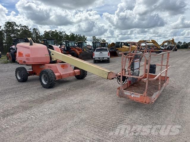 JLG 400S Телескопични повдигачи
