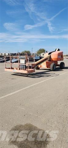 JLG 400S Телескопични повдигачи
