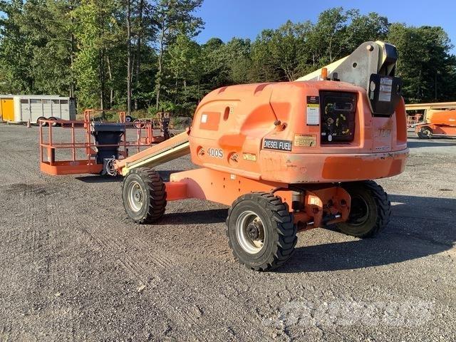 JLG 400S Телескопични повдигачи
