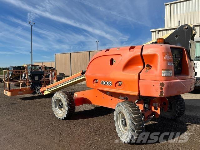 JLG 400S Телескопични повдигачи
