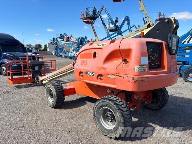 JLG 400S Телескопични повдигачи
