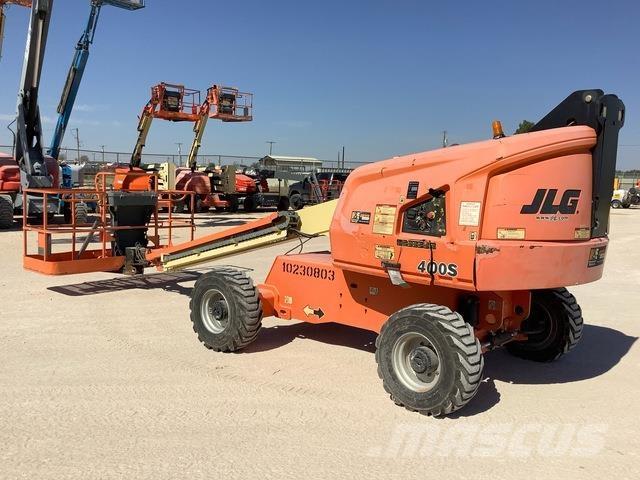 JLG 400S Телескопични повдигачи
