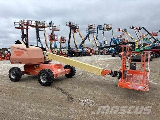 JLG 400S Телескопични повдигачи
