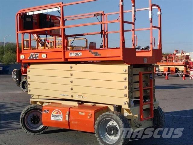 JLG 4069LE Ножични работни платформи