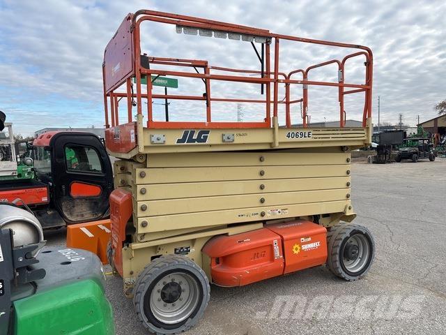 JLG 4069LE Ножични работни платформи