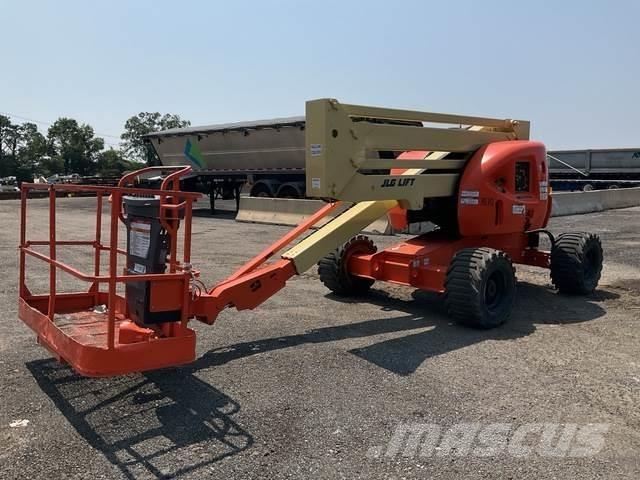 JLG 450A Съчленени стрелови подемници