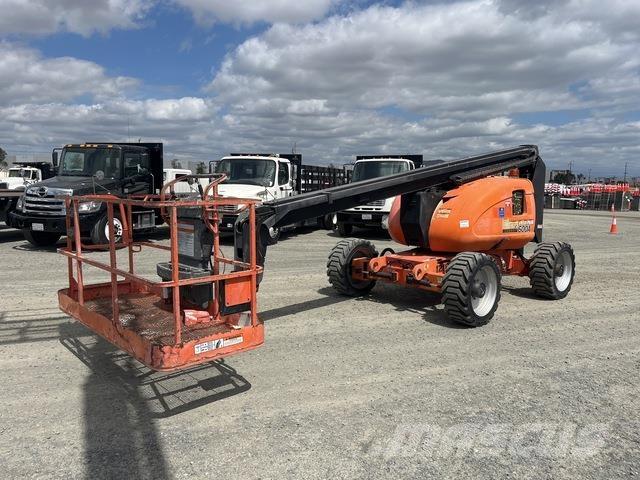 JLG 600A Съчленени стрелови подемници