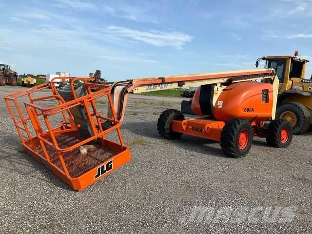 JLG 600A Съчленени стрелови подемници
