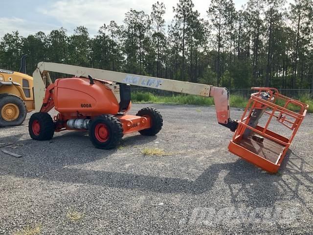 JLG 600A Съчленени стрелови подемници