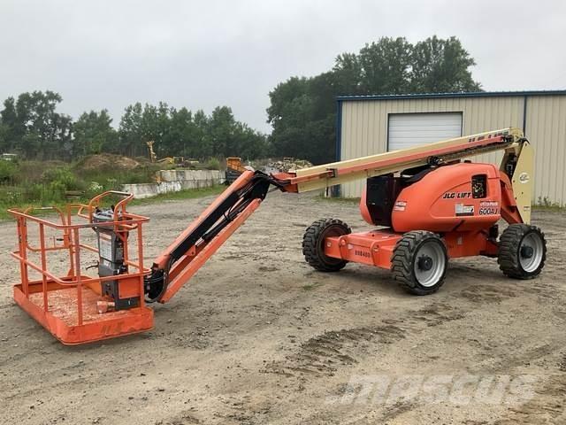 JLG 600AJ Съчленени стрелови подемници