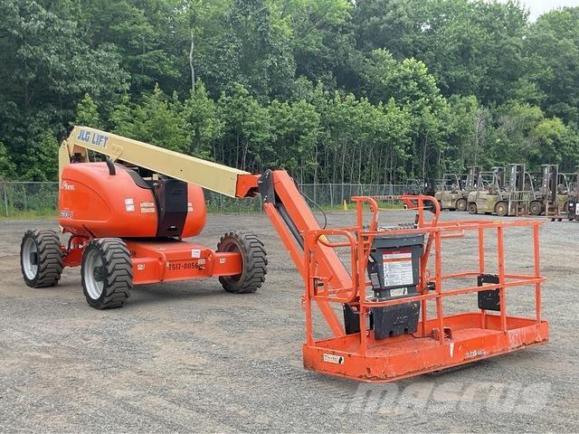JLG 600AJ Съчленени стрелови подемници
