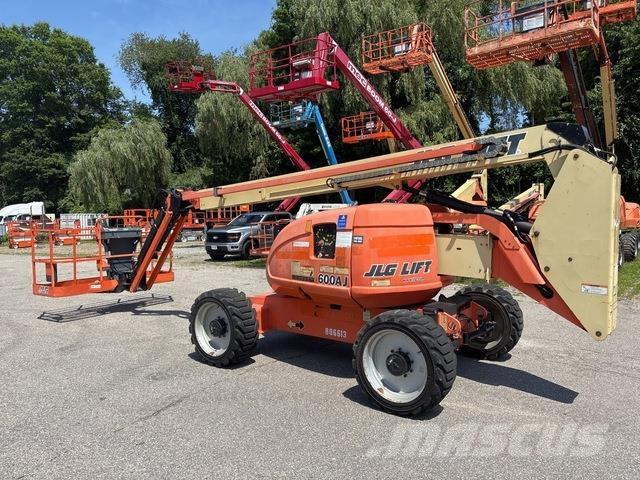 JLG 600AJ Съчленени стрелови подемници