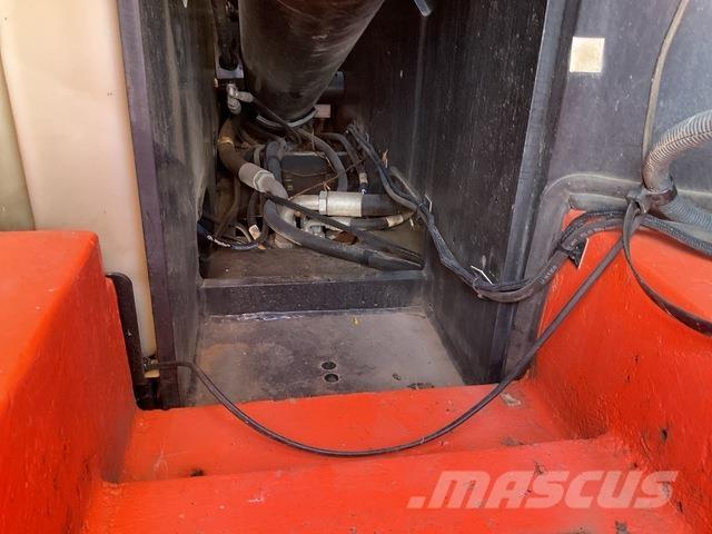 JLG 600AJ Съчленени стрелови подемници