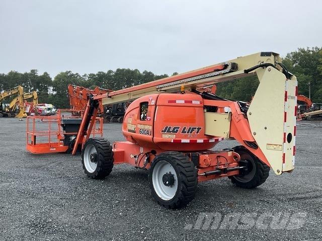 JLG 600AJ Съчленени стрелови подемници