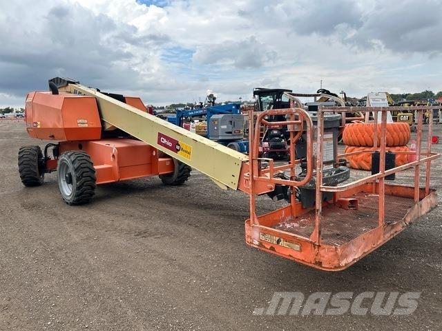 JLG 600S Телескопични повдигачи
