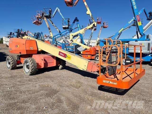 JLG 600S Телескопични повдигачи
