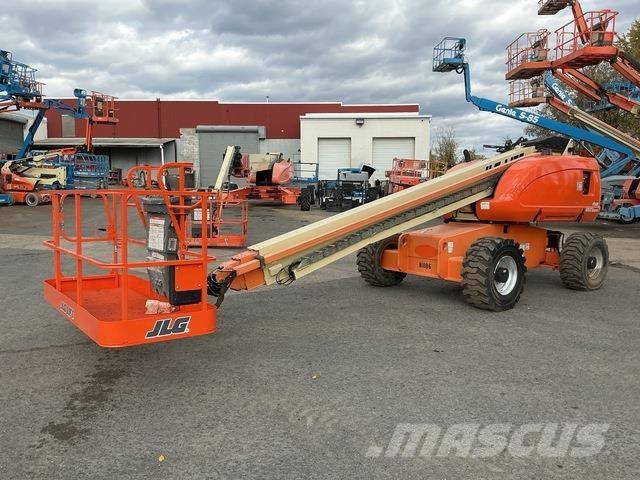 JLG 600S Телескопични повдигачи
