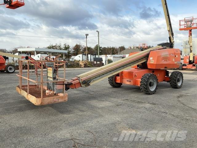 JLG 600S Телескопични повдигачи
