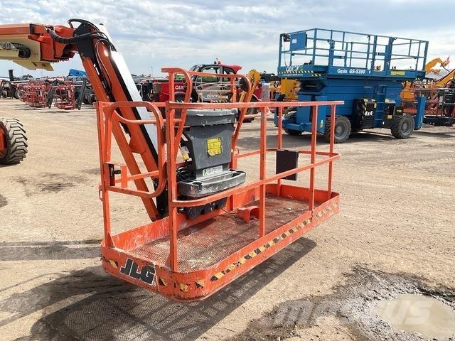 JLG 660SJ Телескопични повдигачи

