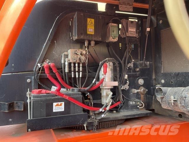 JLG 660SJ Телескопични повдигачи

