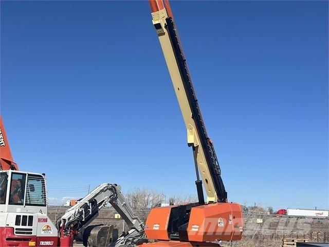 JLG 660SJ Телескопични повдигачи
