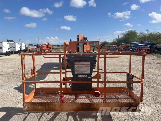 JLG 660SJ Телескопични повдигачи
