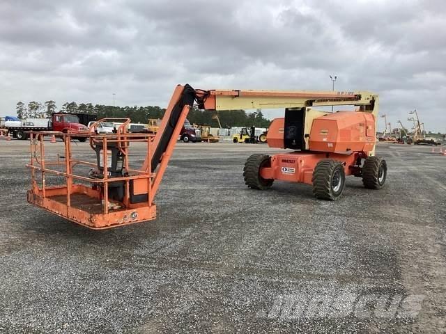 JLG 800 AJ Съчленени стрелови подемници