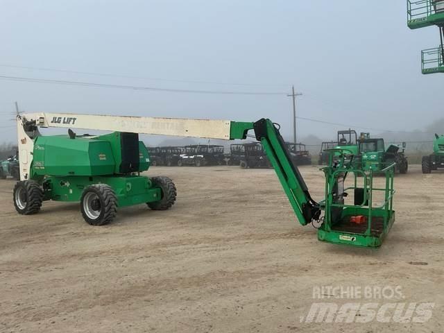 JLG 800AJ Съчленени стрелови подемници