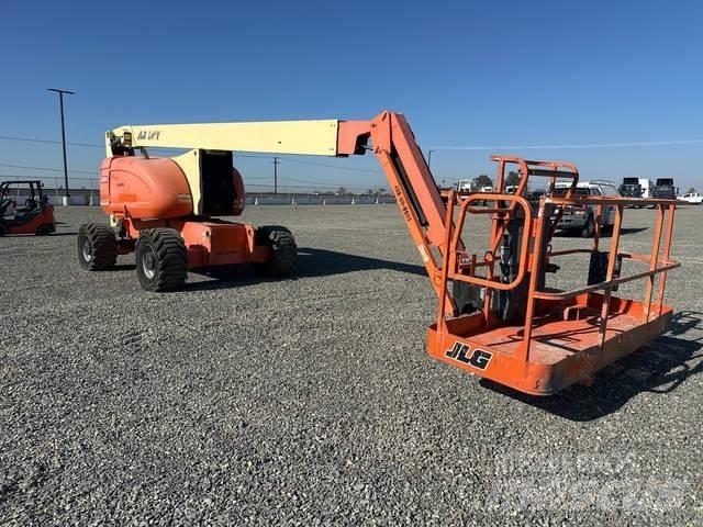 JLG 800AJ Съчленени стрелови подемници
