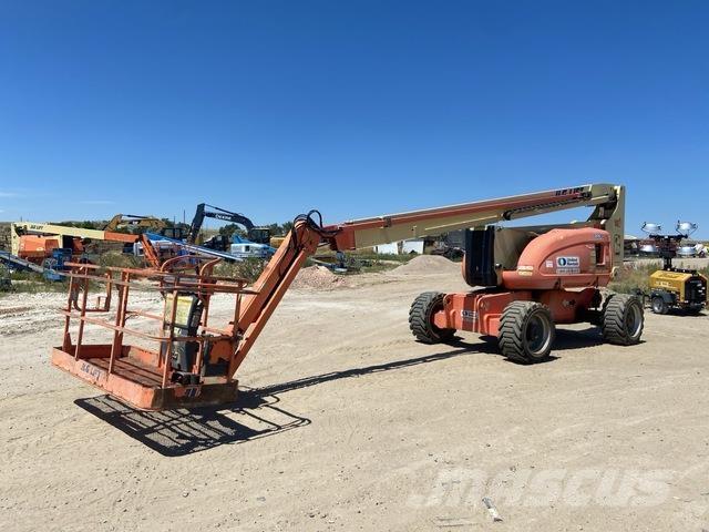 JLG 800AJ Съчленени стрелови подемници