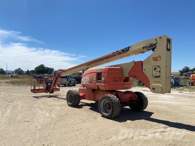 JLG 800AJ Съчленени стрелови подемници