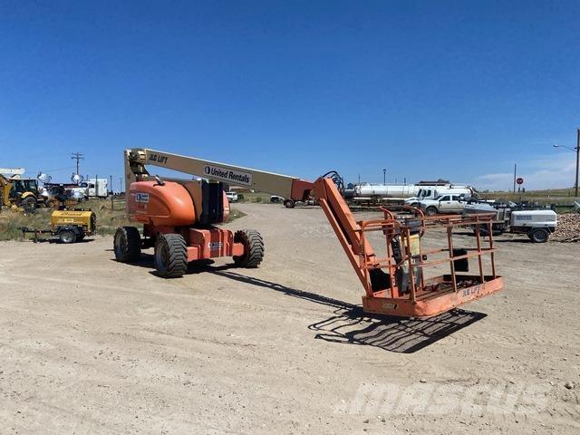 JLG 800AJ Съчленени стрелови подемници