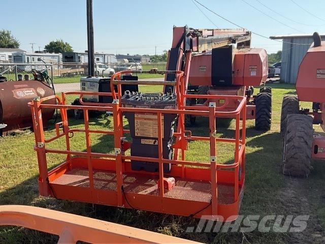 JLG 800AJ Съчленени стрелови подемници
