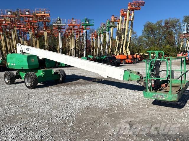 JLG 800S Телескопични повдигачи
