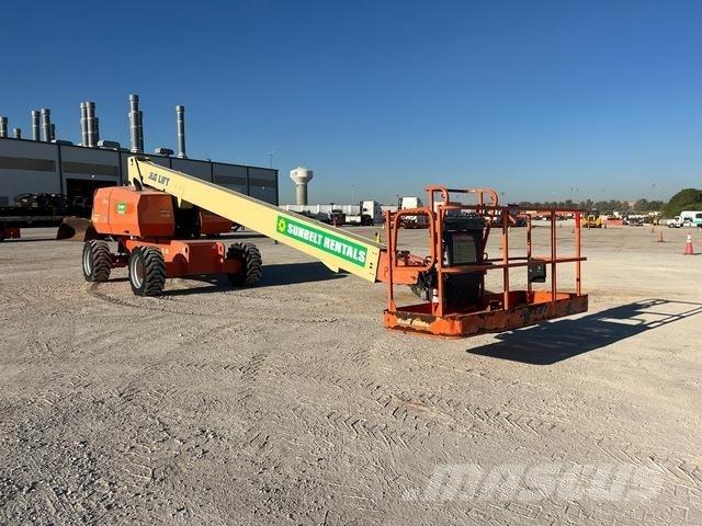 JLG 800S Телескопични повдигачи
