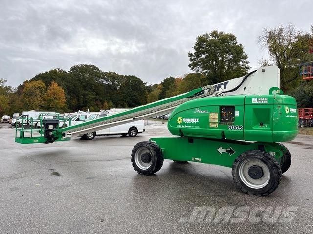 JLG 800S Телескопични повдигачи
