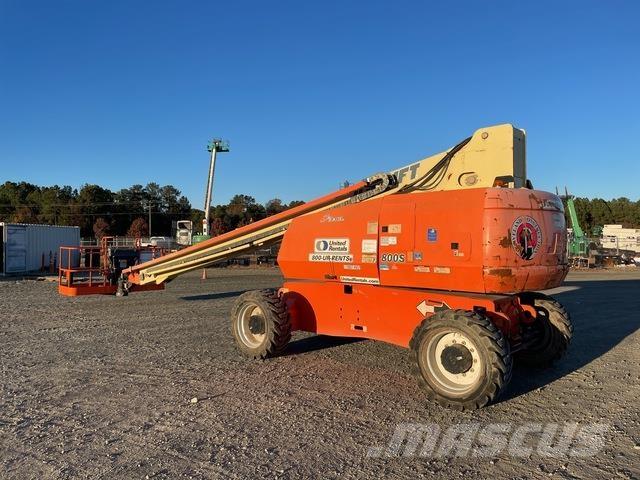 JLG 800S Телескопични повдигачи
