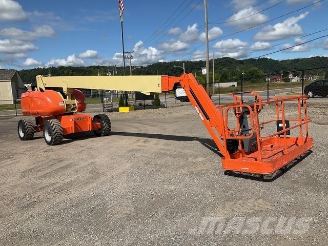 JLG 860SJ Съчленени стрелови подемници