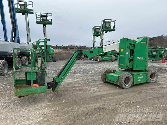 JLG E300AJ Съчленени стрелови подемници