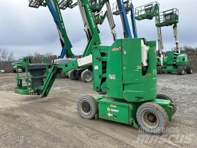 JLG E300AJ Съчленени стрелови подемници